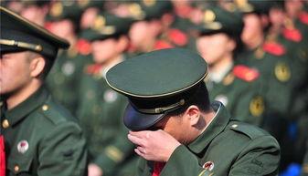 军人退伍视频,致敬英勇军人的退役瞬间